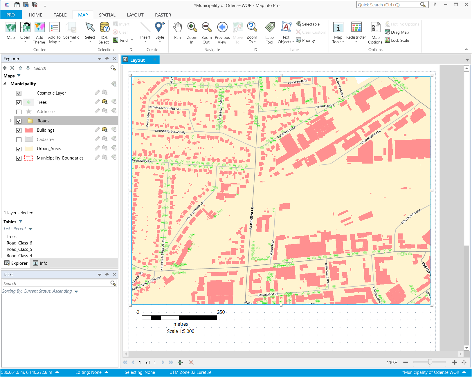 Changing the scale in an embedded map in MapInfo Pro